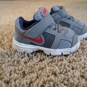 Nike Kids Gray and Red Sneakers